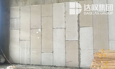 達權輕質(zhì)隔墻板隔聲量在48-53分貝