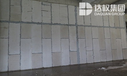 要充分發(fā)揮新型墻體資源綜合利用